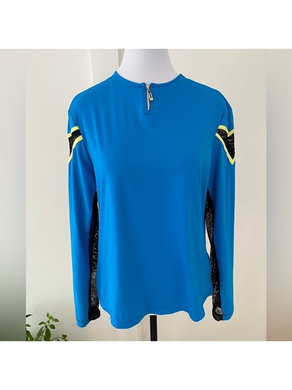 JAMIE SADOCK Long Sleeve Round Neck Top Lace Detail Pickleball Golf Athletic